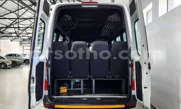 Buy Used Mercedes-Benz Vito White Car in Quthing in Butha-Buthe Buy Used Mercedes-Benz Vito White Car in Quthing in Butha-Buthe