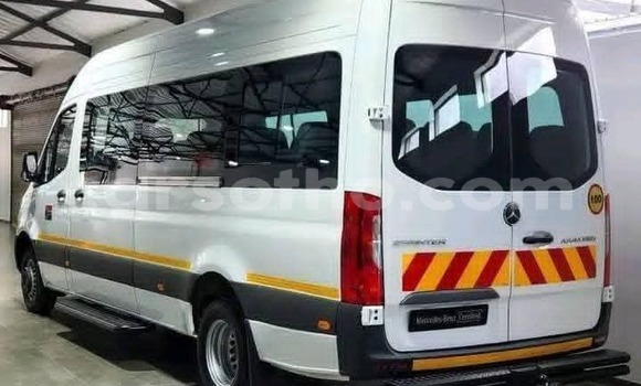 Buy Used Mercedes-Benz Vito White Car in Quthing in Butha-Buthe Buy Used Mercedes-Benz Vito White Car in Quthing in Butha-Buthe