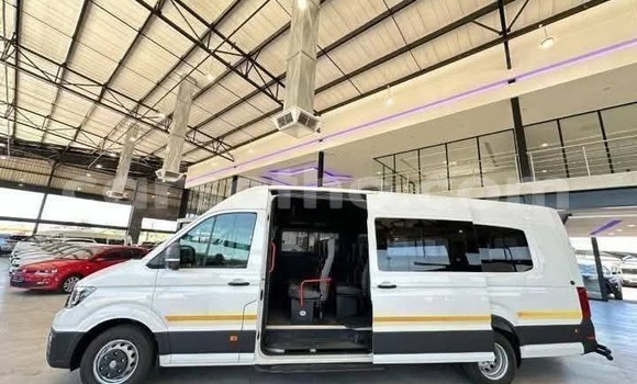 Buy Used Volkswagen Transporter White Car in Quthing in Butha-Buthe Buy Used Volkswagen Transporter White Car in Quthing in Butha-Buthe