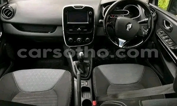 Buy Used Renault Clio Silver Car in Maseru in Maseru Buy Used Renault Clio Silver Car in Maseru in Maseru