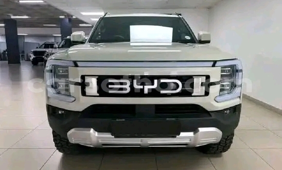 Buy Used BYD S6 Other Car in Maseru in Maseru Buy Used BYD S6 Other Car in Maseru in Maseru