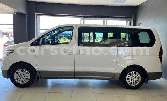 Buy Used Hyundai H1 White Car in Thaba–Tseka in Mafeteng Buy Used Hyundai H1 White Car in Thaba–Tseka in Mafeteng