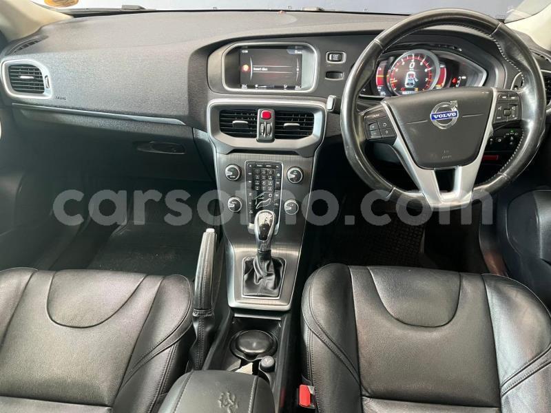 Big with watermark volvo v40 quthing qacha s nek 30999