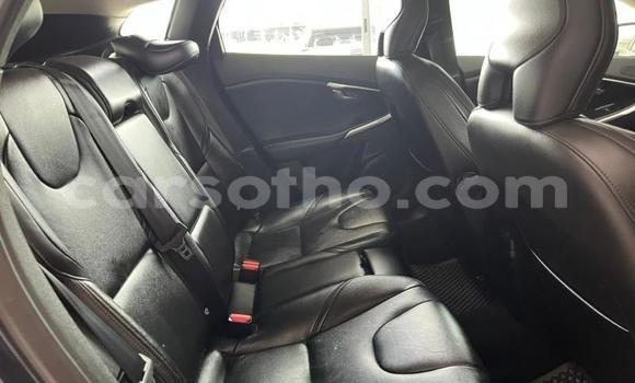 Buy Used Volvo V40 Blue Car in Qacha's Nek in Quthing Buy Used Volvo V40 Blue Car in Qacha's Nek in Quthing