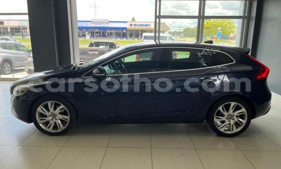 Buy Used Volvo V40 Blue Car in Qacha's Nek in Quthing Buy Used Volvo V40 Blue Car in Qacha's Nek in Quthing