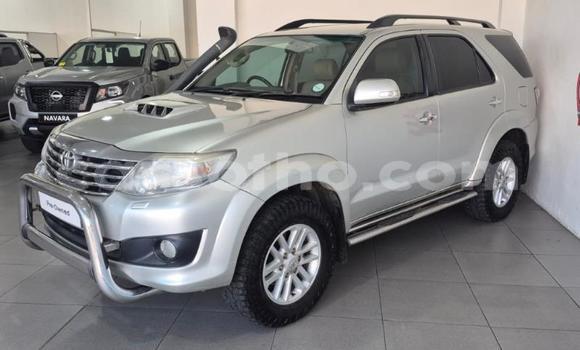 Buy Used Toyota Fortuner White Car in Maseru in Maseru Buy Used Toyota Fortuner White Car in Maseru in Maseru