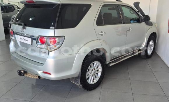 Buy Used Toyota Fortuner White Car in Maseru in Maseru Buy Used Toyota Fortuner White Car in Maseru in Maseru