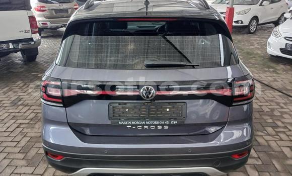 Buy Used Volkswagen T-Roc Black Car in Maseru in Maseru Buy Used Volkswagen T-Roc Black Car in Maseru in Maseru