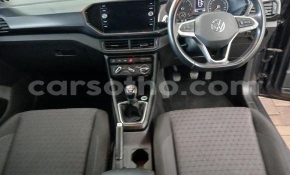 Buy Used Volkswagen T-Roc Black Car in Maseru in Maseru Buy Used Volkswagen T-Roc Black Car in Maseru in Maseru