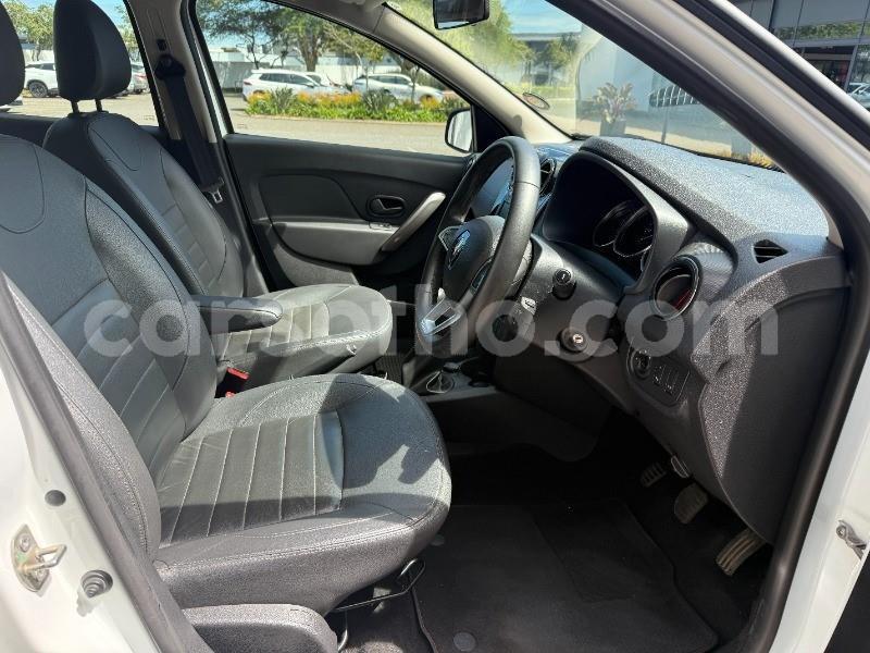 Big with watermark renault sandero maseru maseru 31017