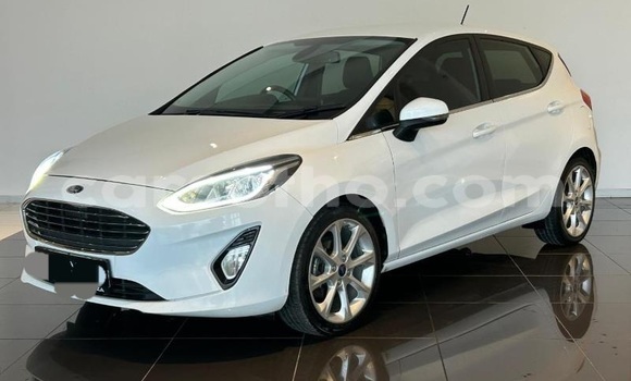 Buy Used Ford Fiesta White Car in Peka in Leribe Buy Used Ford Fiesta White Car in Peka in Leribe