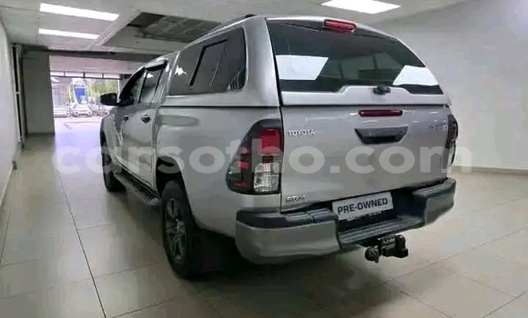 Buy Used Toyota Hilux Silver Car in Maseru in Maseru Buy Used Toyota Hilux Silver Car in Maseru in Maseru