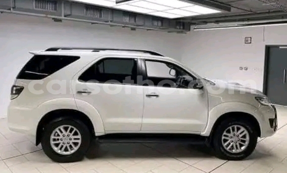 Buy Used Toyota Fortuner White Car in Qacha's Nek in Quthing Buy Used Toyota Fortuner White Car in Qacha's Nek in Quthing