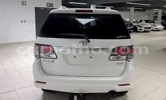 Buy Used Toyota Fortuner White Car in Qacha's Nek in Quthing Buy Used Toyota Fortuner White Car in Qacha's Nek in Quthing