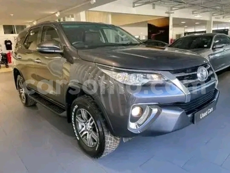 Big with watermark toyota fortuner leribe peka 31039