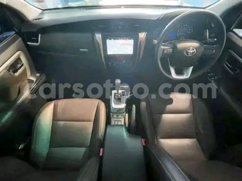 Big with watermark toyota fortuner leribe peka 31039