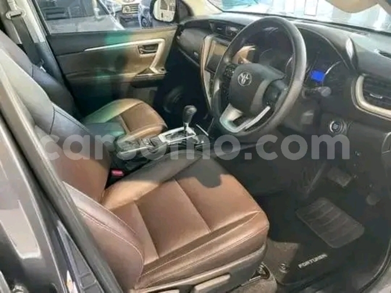 Big with watermark toyota fortuner leribe peka 31039