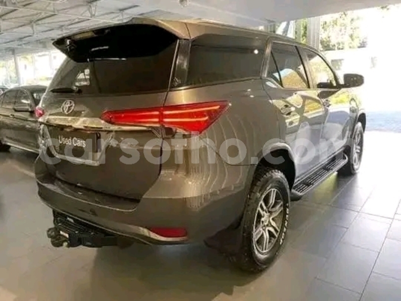 Big with watermark toyota fortuner leribe peka 31039