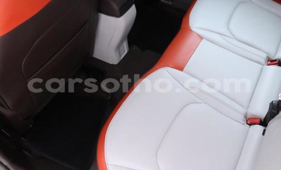 Buy Used Jeep Renegade White Car in Peka in Leribe Buy Used Jeep Renegade White Car in Peka in Leribe