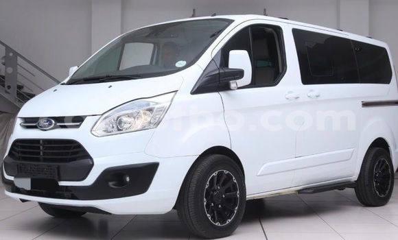 Buy Used Ford Tourneo Custom White Car in Mokhotlong in Berea Buy Used Ford Tourneo Custom White Car in Mokhotlong in Berea