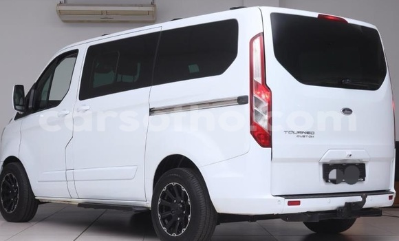 Buy Used Ford Tourneo Custom White Car in Mokhotlong in Berea Buy Used Ford Tourneo Custom White Car in Mokhotlong in Berea