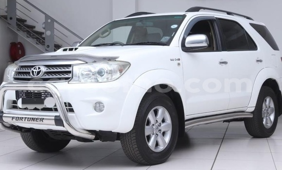 Buy Used Toyota Fortuner White Car in Mokhotlong in Berea Buy Used Toyota Fortuner White Car in Mokhotlong in Berea