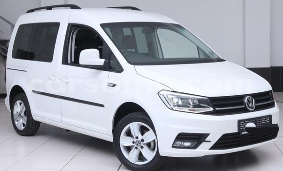 Buy Used Volkswagen Caddy White Car in Mohale's Hoek in Mohale's Hoek
