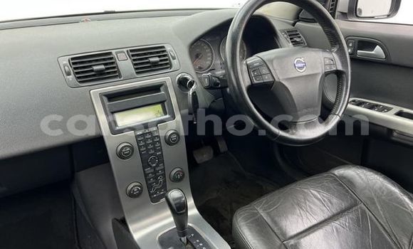 Buy Used Volvo S40 Silver Car in Mafeteng in Mafeteng Buy Used Volvo S40 Silver Car in Mafeteng in Mafeteng