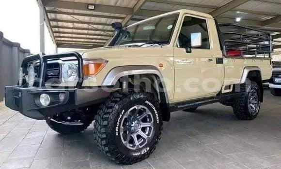 Buy Used Toyota Land Cruiser Beige Car in Maseru in Maseru Buy Used Toyota Land Cruiser Beige Car in Maseru in Maseru