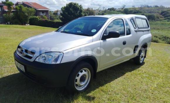 Sayi Na hannu Opel Corsa Silver Mota in Maseru a Maseru Sayi Na hannu Opel Corsa Silver Mota in Maseru a Maseru
