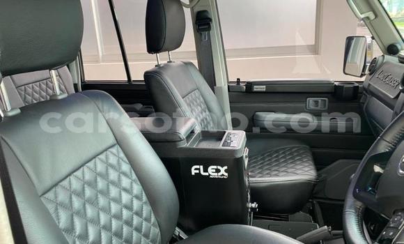 Sayi Na hannu Toyota Land Cruiser Black Mota in Maseru a Maseru Sayi Na hannu Toyota Land Cruiser Black Mota in Maseru a Maseru