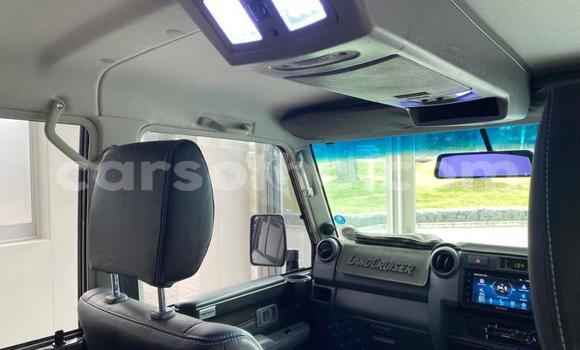 Sayi Na hannu Toyota Land Cruiser Black Mota in Maseru a Maseru Sayi Na hannu Toyota Land Cruiser Black Mota in Maseru a Maseru