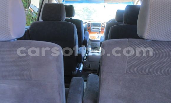 Buy Used Toyota Alphard White Car in Maseru in Maseru Buy Used Toyota Alphard White Car in Maseru in Maseru