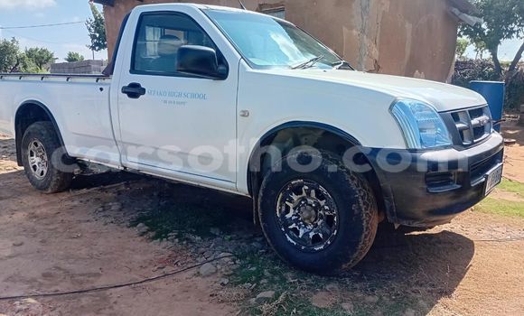 Buy Used Isuzu KB White Car in Maseru in Maseru Buy Used Isuzu KB White Car in Maseru in Maseru