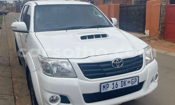 Buy Used Toyota Hilux White Car in Maseru in Maseru Buy Used Toyota Hilux White Car in Maseru in Maseru