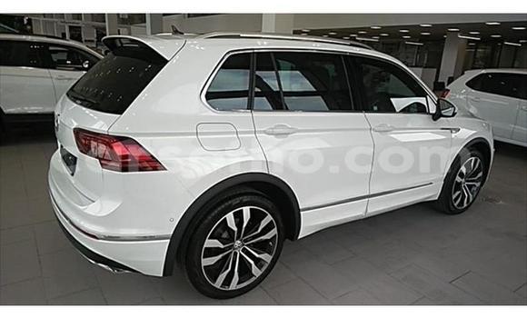 Buy Used Volkswagen Tiguan White Car in Maseru in Maseru Buy Used Volkswagen Tiguan White Car in Maseru in Maseru