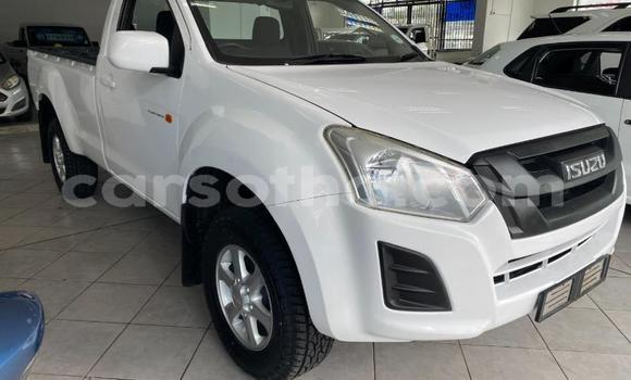 Buy Used Isuzu D–MAX White Car in Maseru in Maseru Buy Used Isuzu D–MAX White Car in Maseru in Maseru