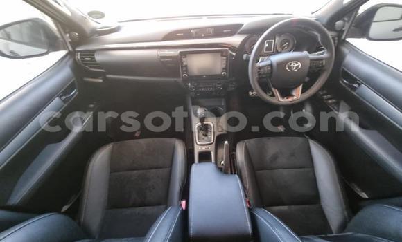 Buy Used Toyota Hilux Silver Car in Maseru in Maseru Buy Used Toyota Hilux Silver Car in Maseru in Maseru