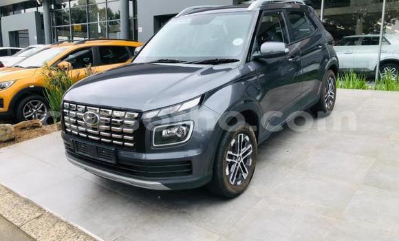 Buy Used Hyundai Verna Green Car in Maseru in Maseru