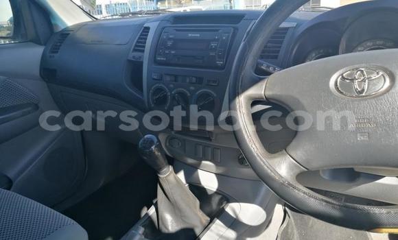 Sayi Na hannu Toyota Hilux White Mota in Maseru a Maseru Sayi Na hannu Toyota Hilux White Mota in Maseru a Maseru