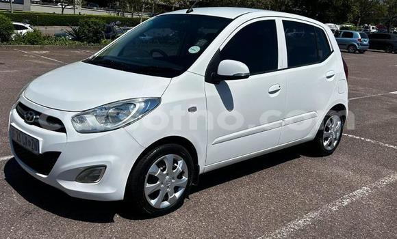 Buy Used Hyundai i10 White Car in Maseru in Maseru