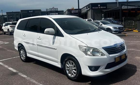 Buy Used Toyota Innova White Car in Maseru in Maseru