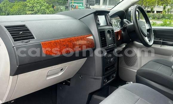 اشتري مستعمل Chrysler Dynasty Red سيارة في Maseru في Maseru اشتري مستعمل Chrysler Dynasty Red سيارة في Maseru في Maseru