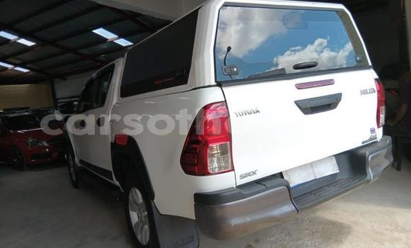 اشتري مستعمل Toyota Hilux White سيارة في Maseru في Maseru اشتري مستعمل Toyota Hilux White سيارة في Maseru في Maseru