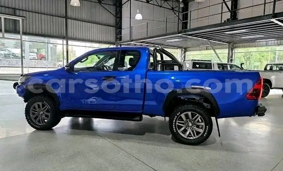 Buy Used Toyota Hilux Blue Car in Maseru in Maseru Buy Used Toyota Hilux Blue Car in Maseru in Maseru