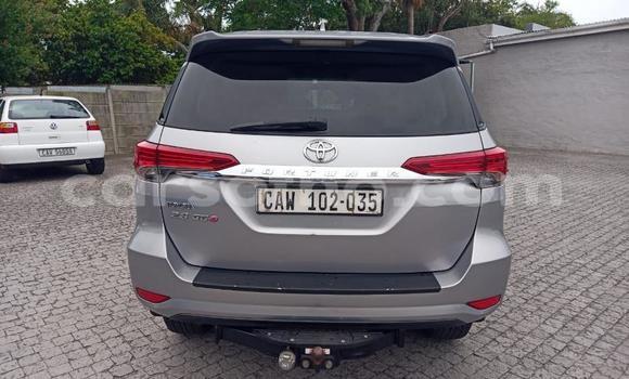 Buy Used Toyota Fortuner Brown Car in Maseru in Maseru Buy Used Toyota Fortuner Brown Car in Maseru in Maseru
