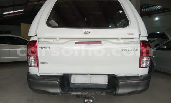 اشتري مستعمل Toyota Hilux White سيارة في Maseru في Maseru اشتري مستعمل Toyota Hilux White سيارة في Maseru في Maseru