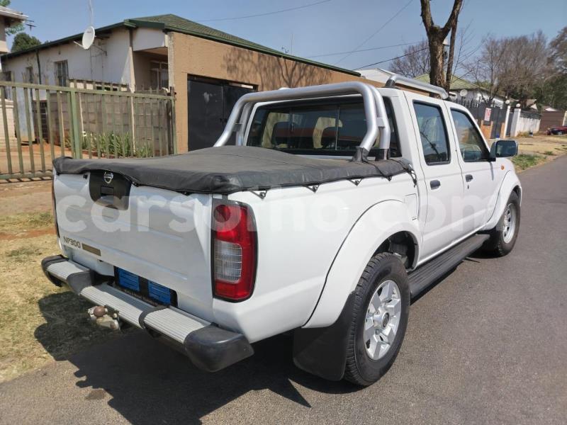 Big with watermark nissan np 300 maseru maseru 31136