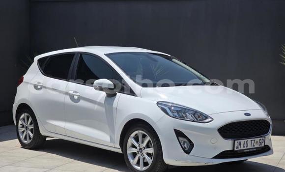 اشتري مستعمل Ford Fiesta White سيارة في Maseru في Maseru اشتري مستعمل Ford Fiesta White سيارة في Maseru في Maseru