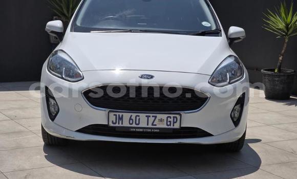 اشتري مستعمل Ford Fiesta White سيارة في Maseru في Maseru اشتري مستعمل Ford Fiesta White سيارة في Maseru في Maseru